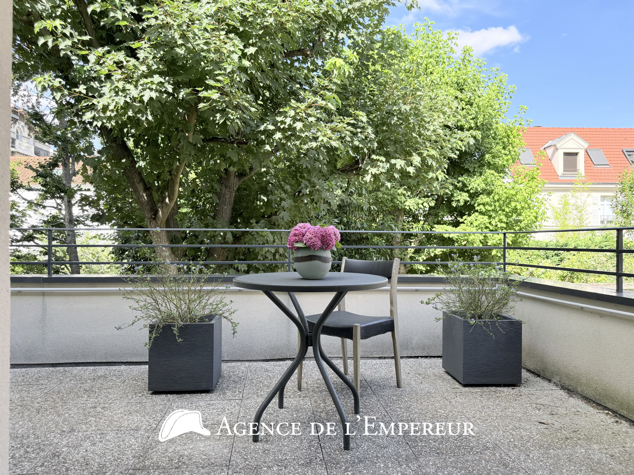 Maison contemporaine avec 120 m2 d'espace extérieur privatif   Rueil cœur de ville