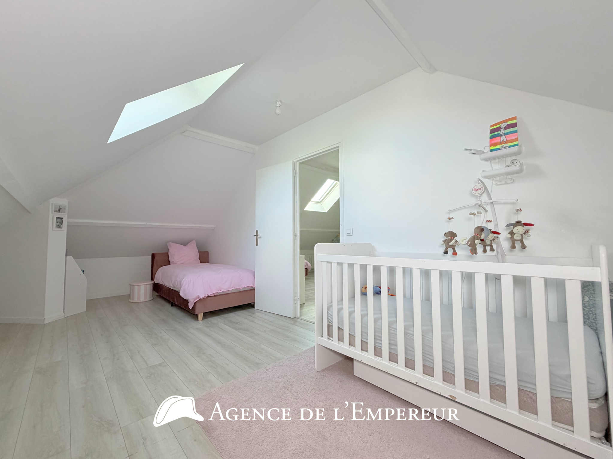 Maison contemporaine avec 120 m2 d'espace extérieur privatif   Rueil cœur de ville