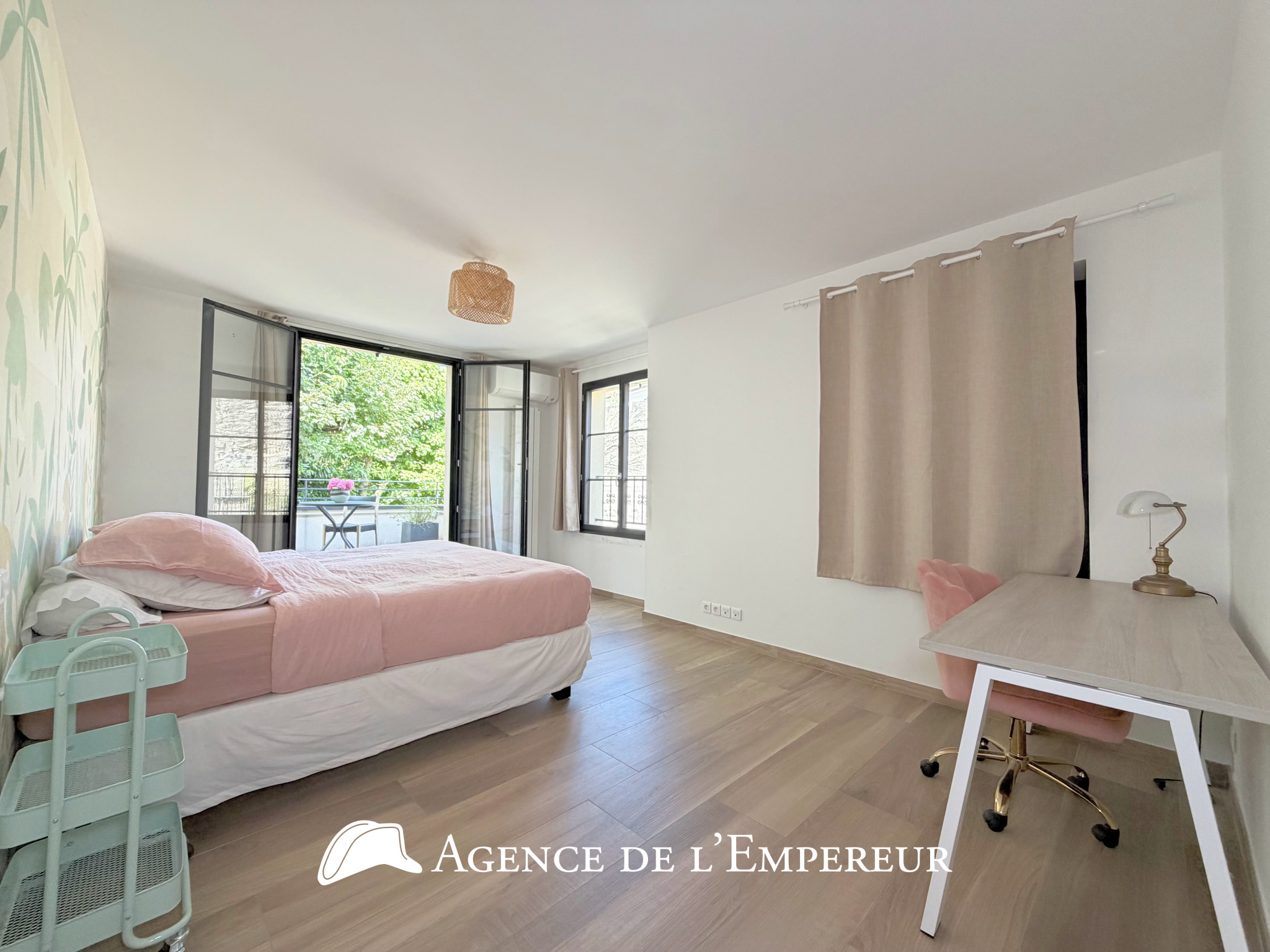 Maison contemporaine avec 120 m2 d'espace extérieur privatif   Rueil cœur de ville