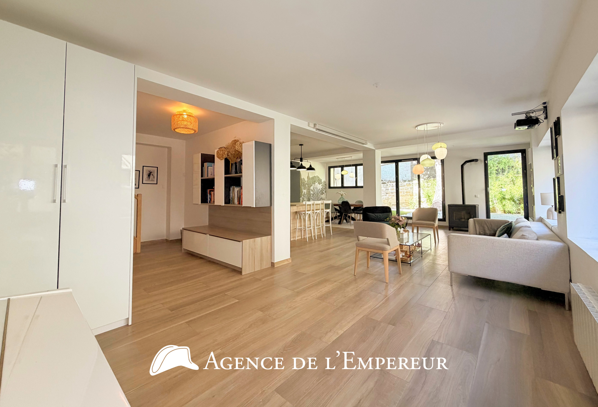 Maison contemporaine avec 120 m2 d'espace extérieur privatif   Rueil cœur de ville