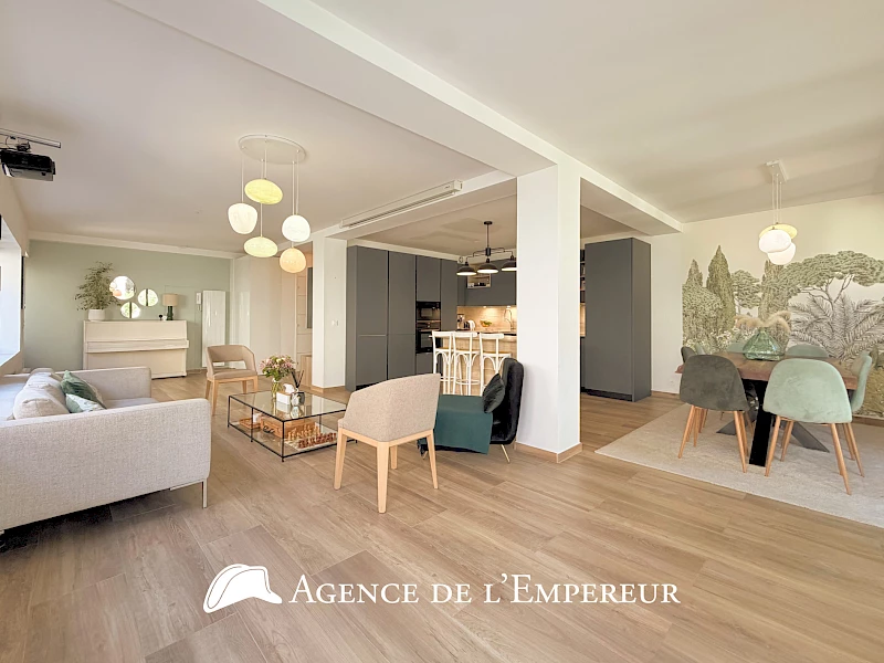 Maison contemporaine avec 120 m2 d'espace extérieur privatif   Rueil cœur de ville