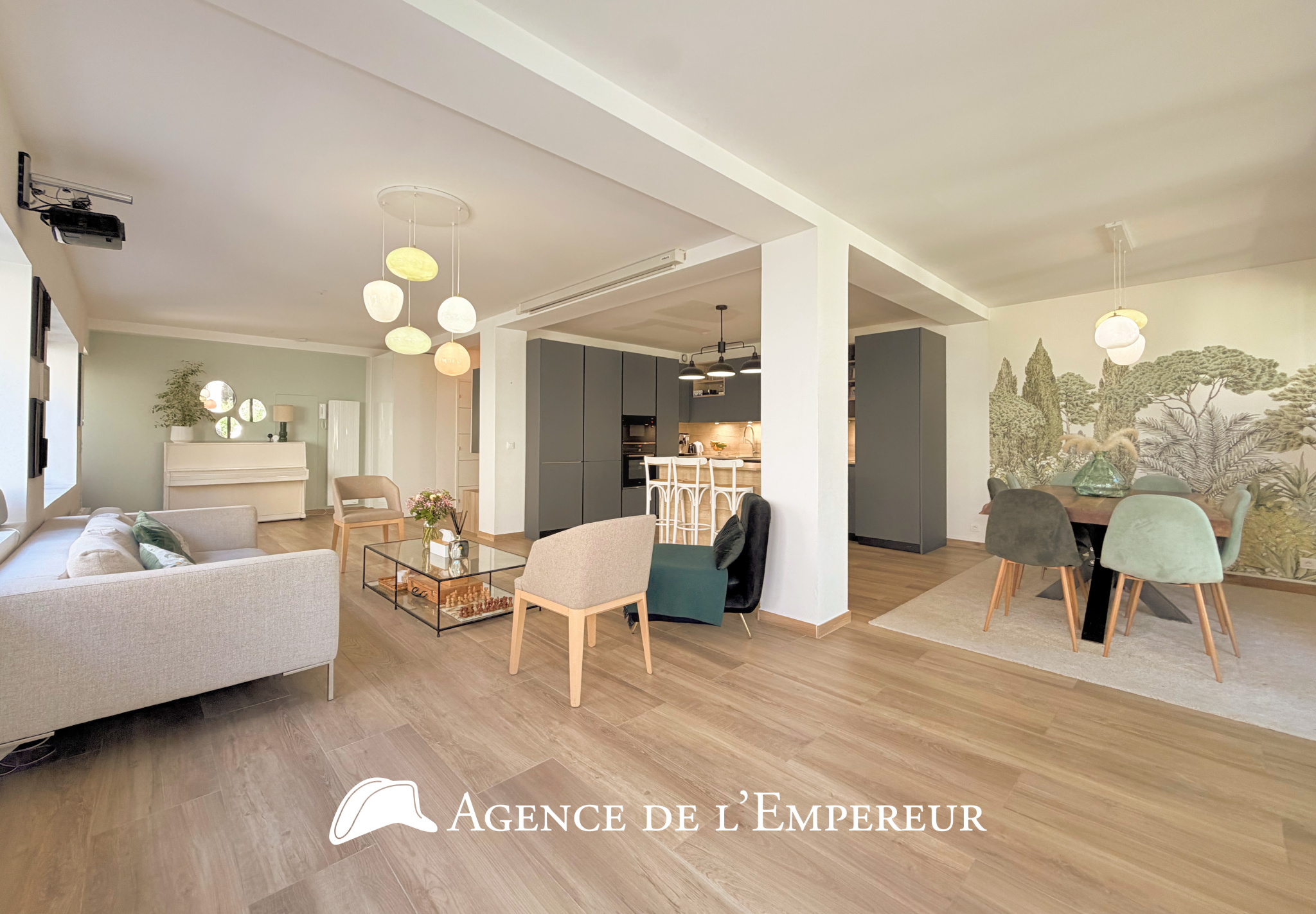 Maison contemporaine avec 120 m2 d'espace extérieur privatif   Rueil cœur de ville