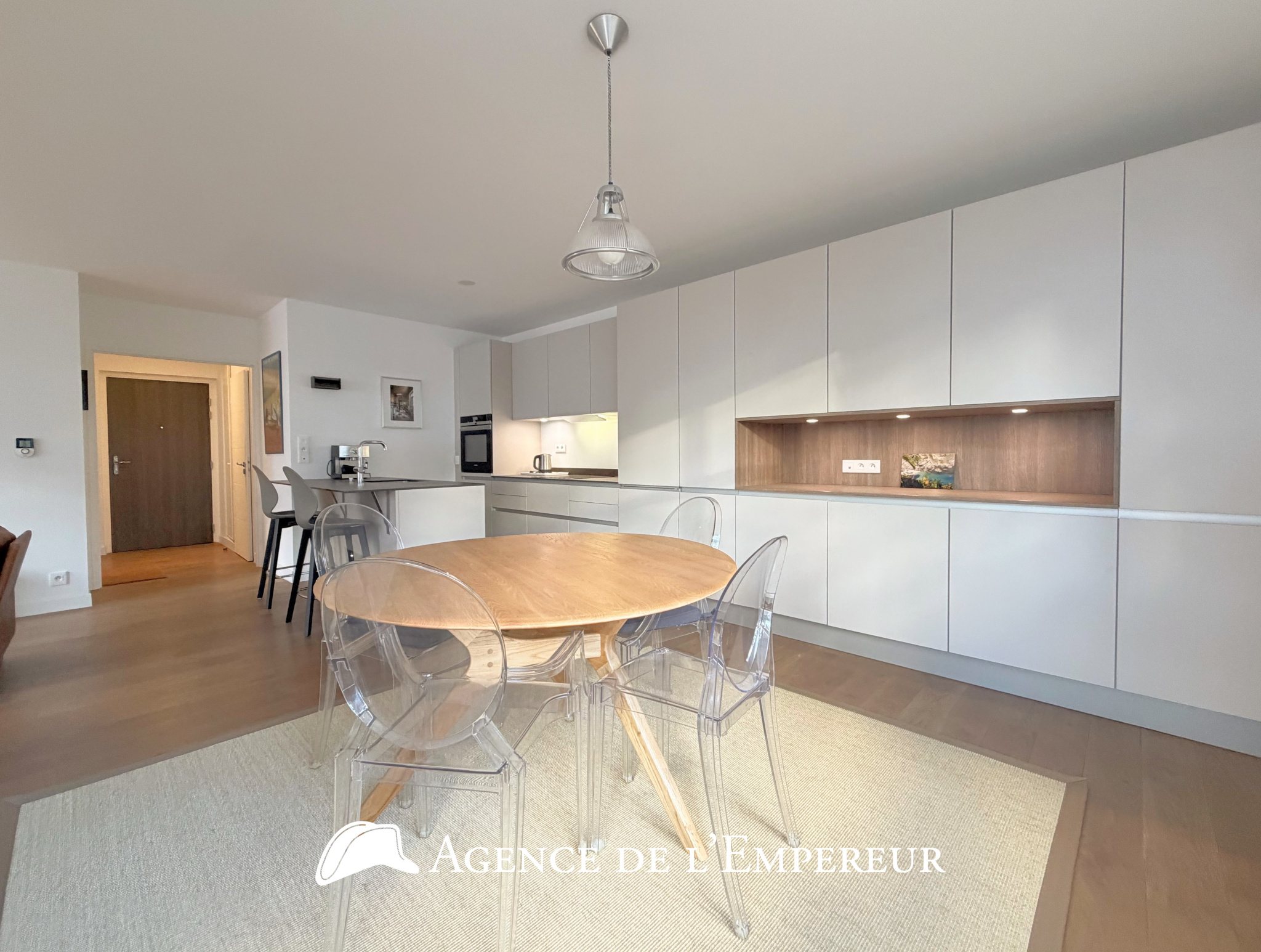 Grand 2 pièces 56 m2 avec terrasse, cave et parking. Résidence Jadis et Demain - 8