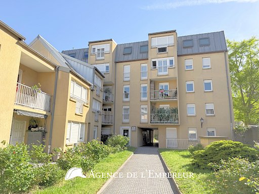 3 pièces dernier étage, cœur de ville   DPE C - 1