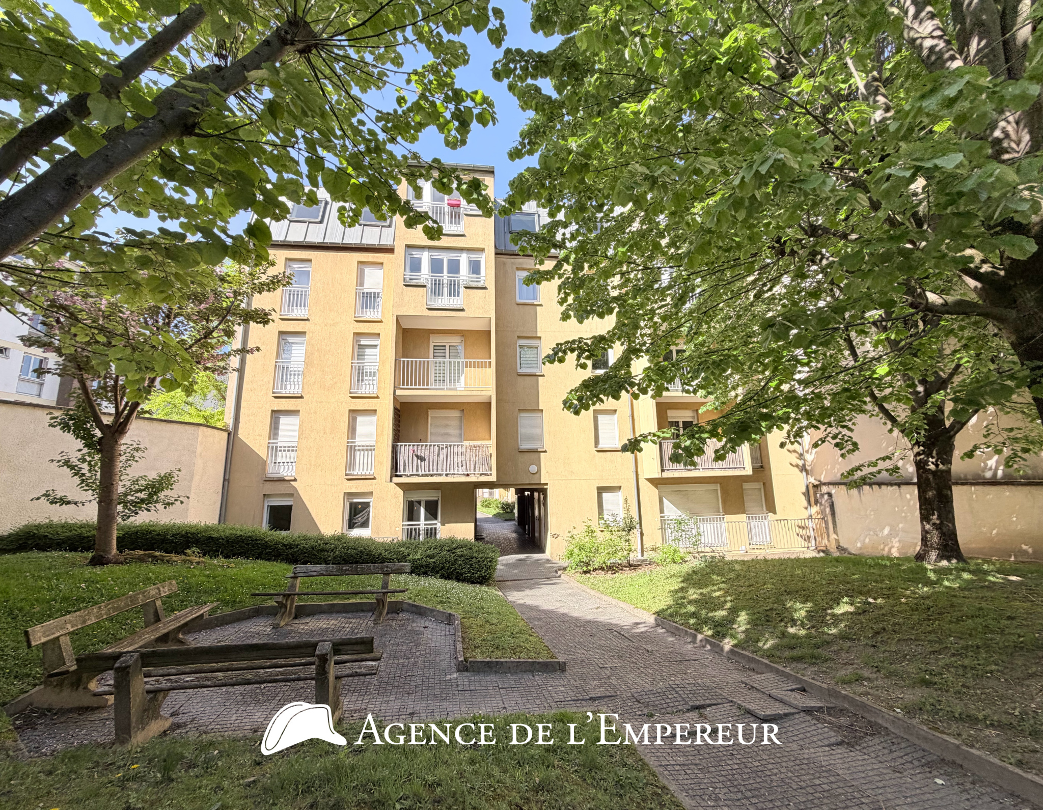 3 pièces dernier étage, cœur de ville   DPE C