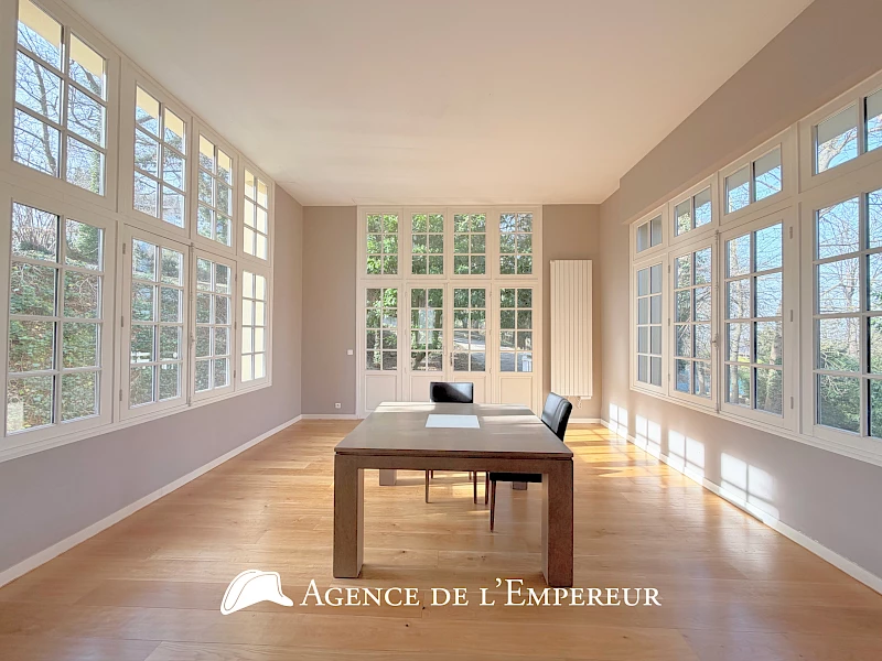 Demeure dans le Parc de la Malmaison, parcelle de 3 000 m2