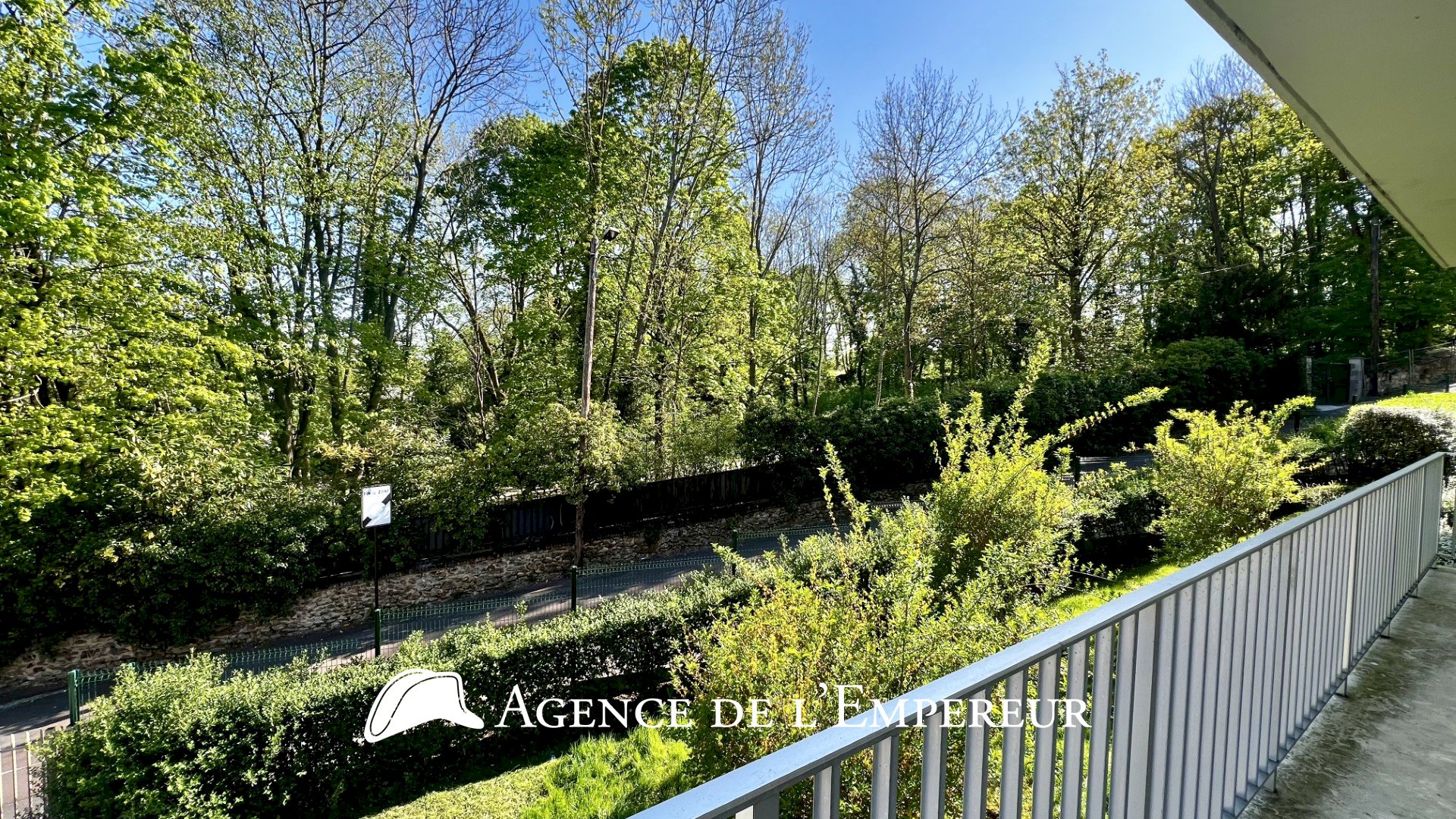 Grand appartement familial avec terrasse   Quartier de la Jonchère - 1