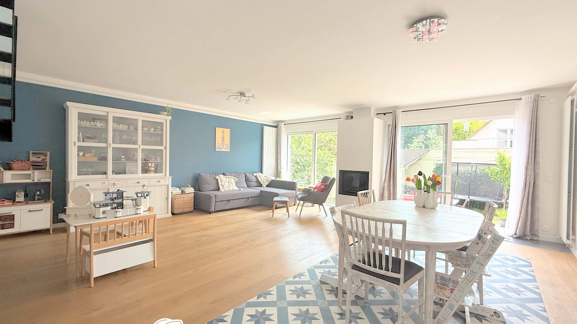 Maison en location meublée, 182 m2, 5 chambres, à 5 min à pied du RER A de Rueil - 1