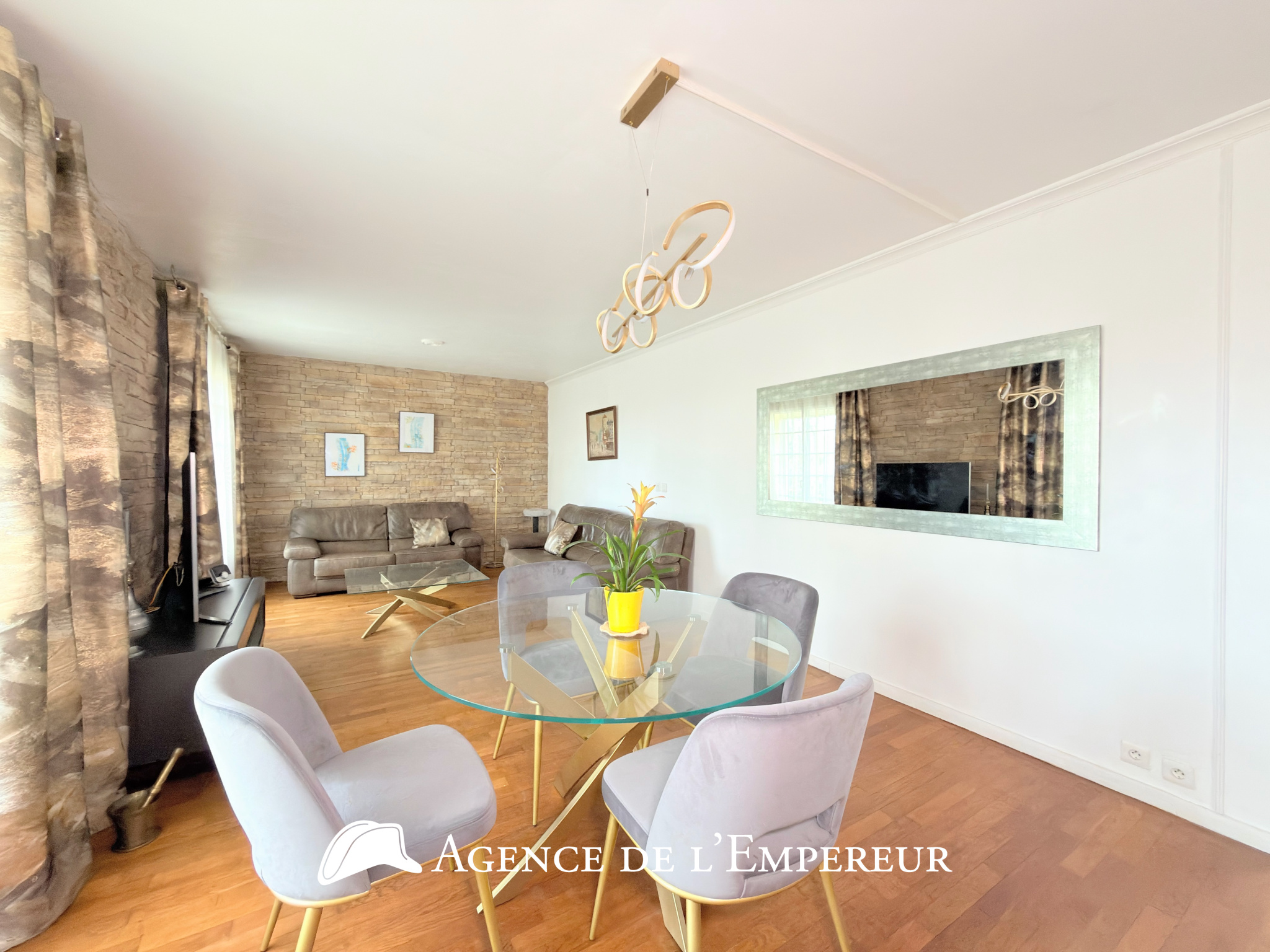Maison familiale non mitoyenne de 140 m2 habitables, 4 chambres, - 3