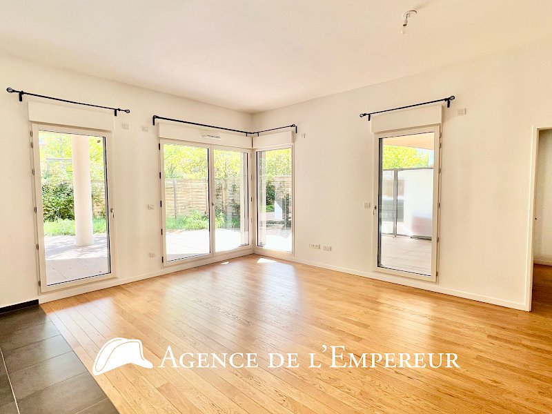 Appartement de 106 m2 avec jardin/terrasse de 140 m2 - ARSENAL