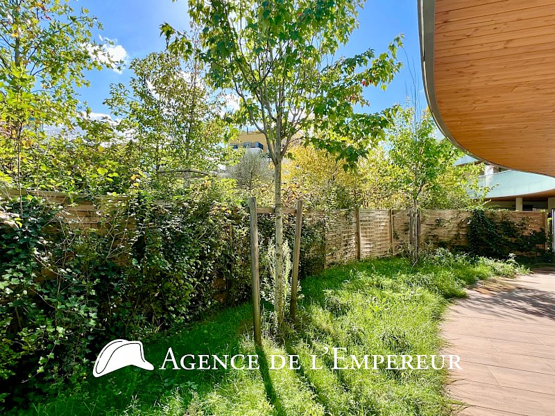 Appartement de 106 m2 avec jardin/terrasse de 140 m2 - ARSENAL