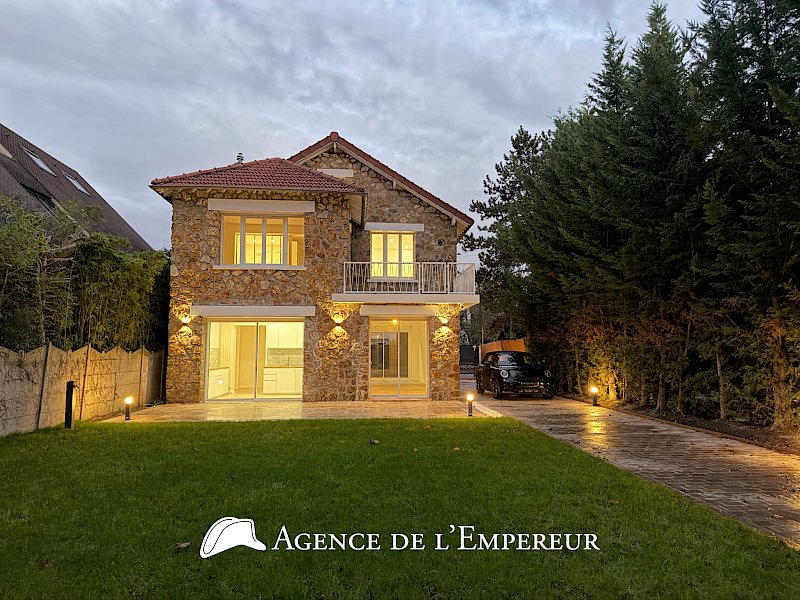 Maison familiale 5 chambres - jardin - garages - Rueil Malmaison