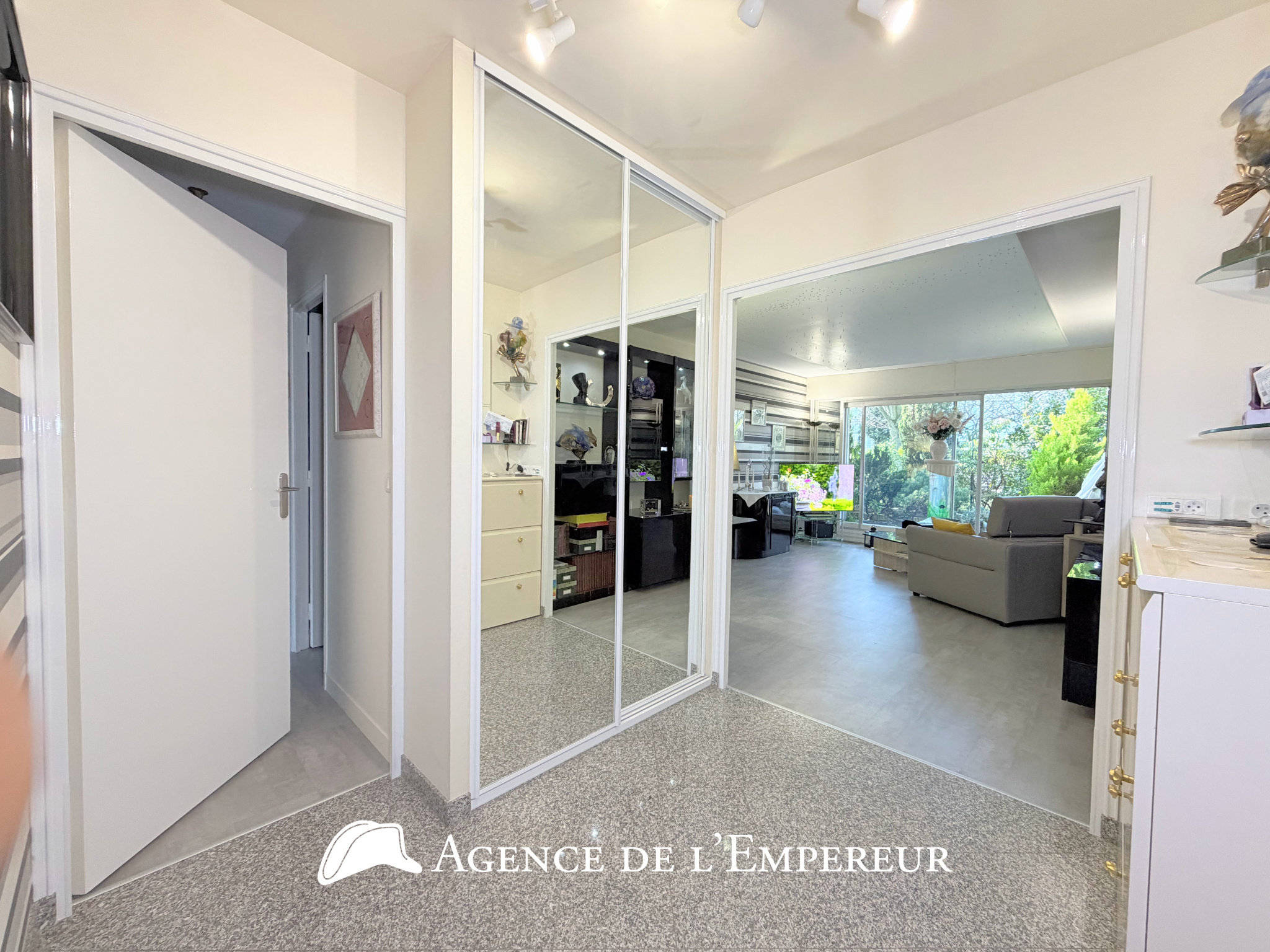 4 pièces traversant, jardin 26 m2 , DPE C, cave et parking - 14