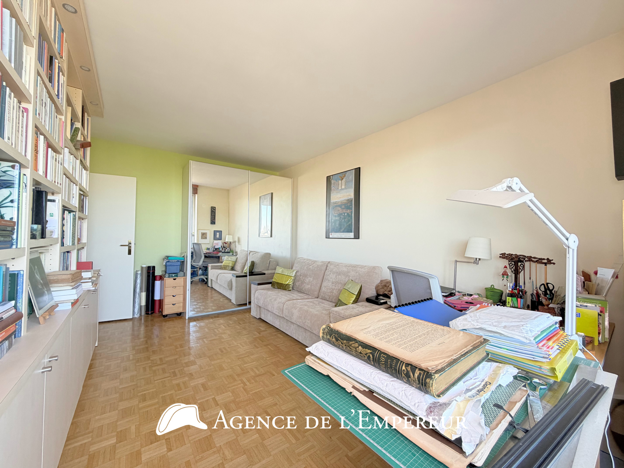 Grand 3 pièces de 93 m2   2 terrasses, 2 parkings et cave. - 15