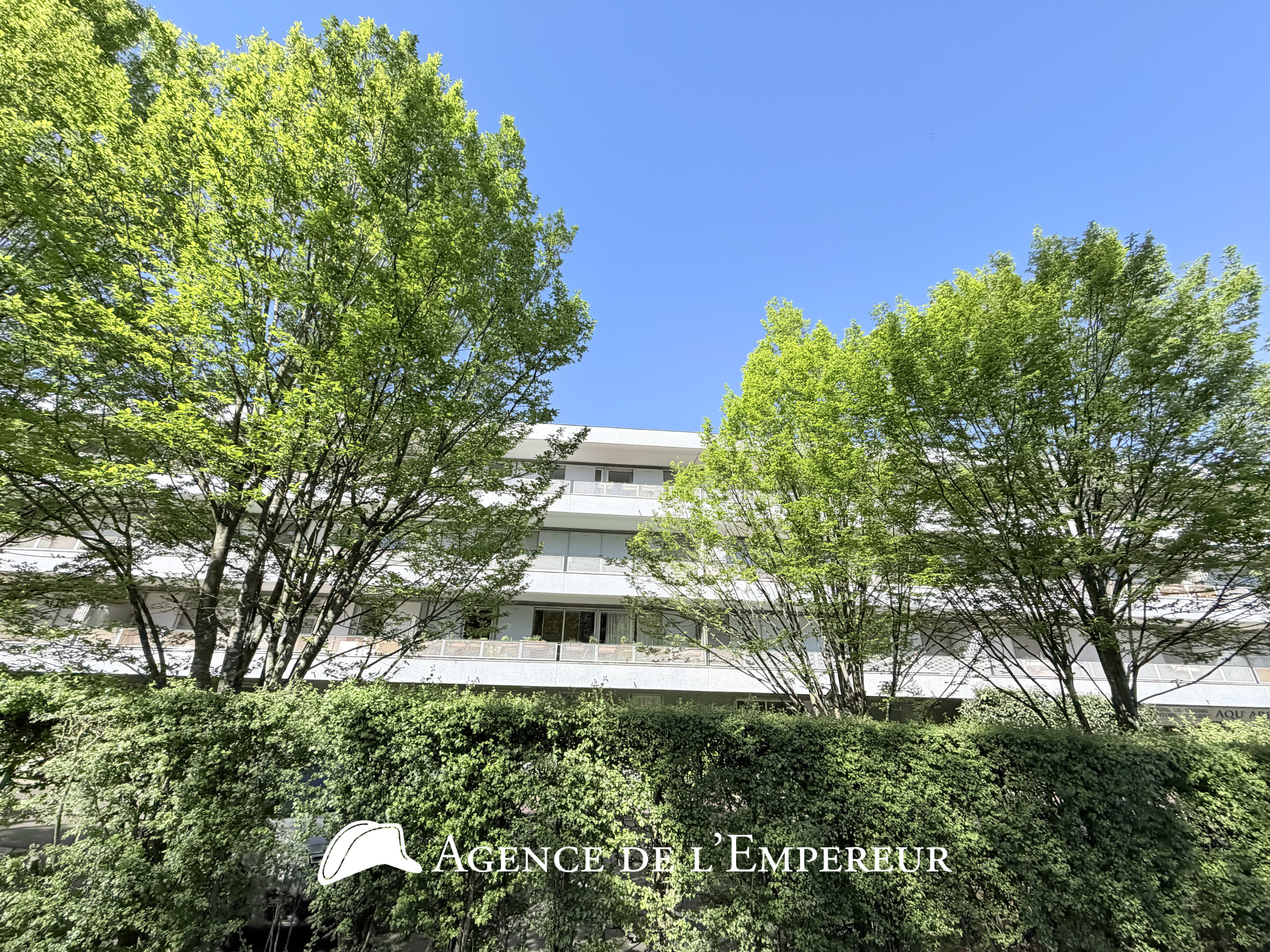 Grand 3 pièces de 93 m2   2 terrasses, 2 parkings et cave. - 18
