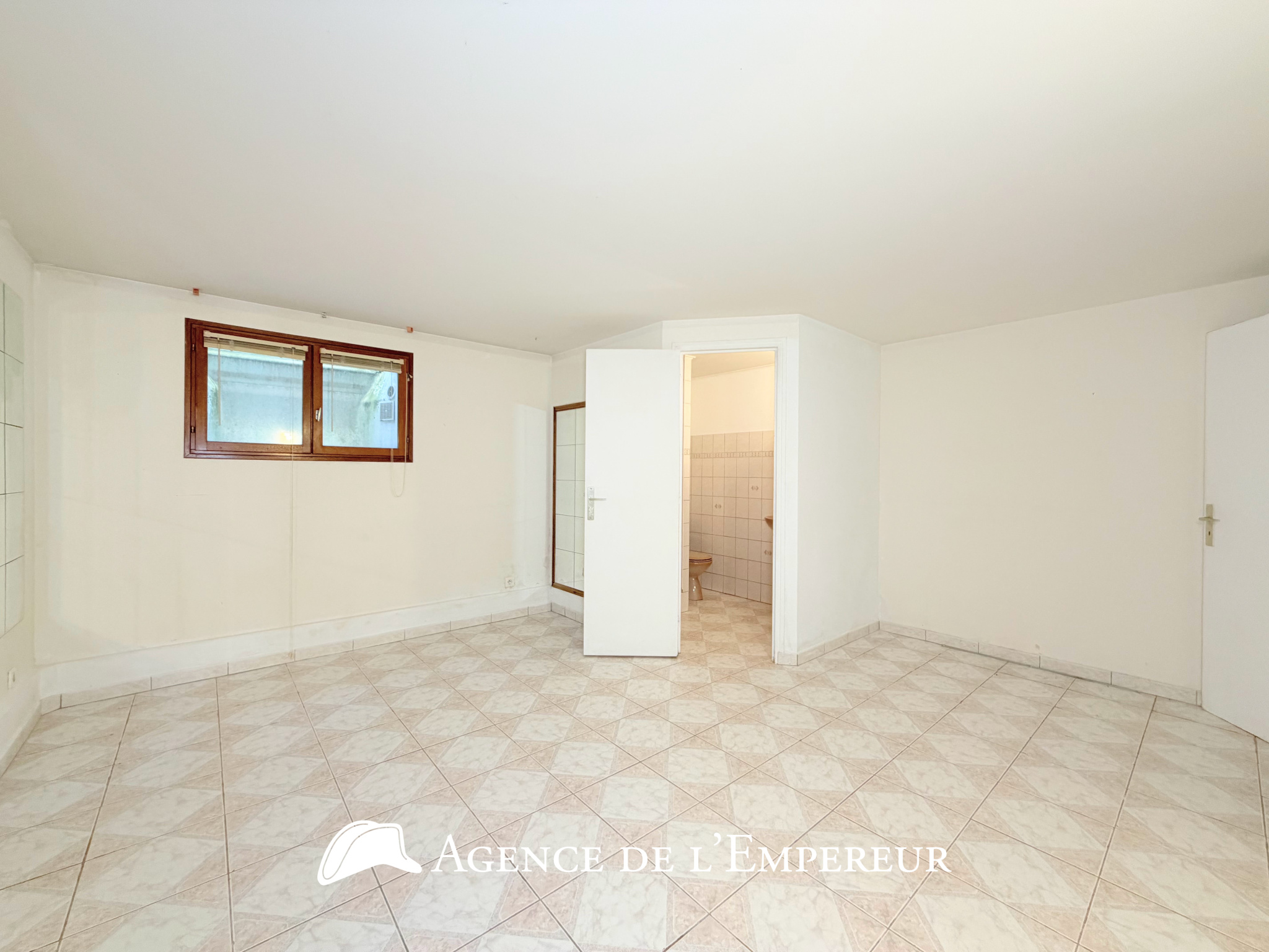 MAISON 7 PIÈCES BUZENVAL - 23