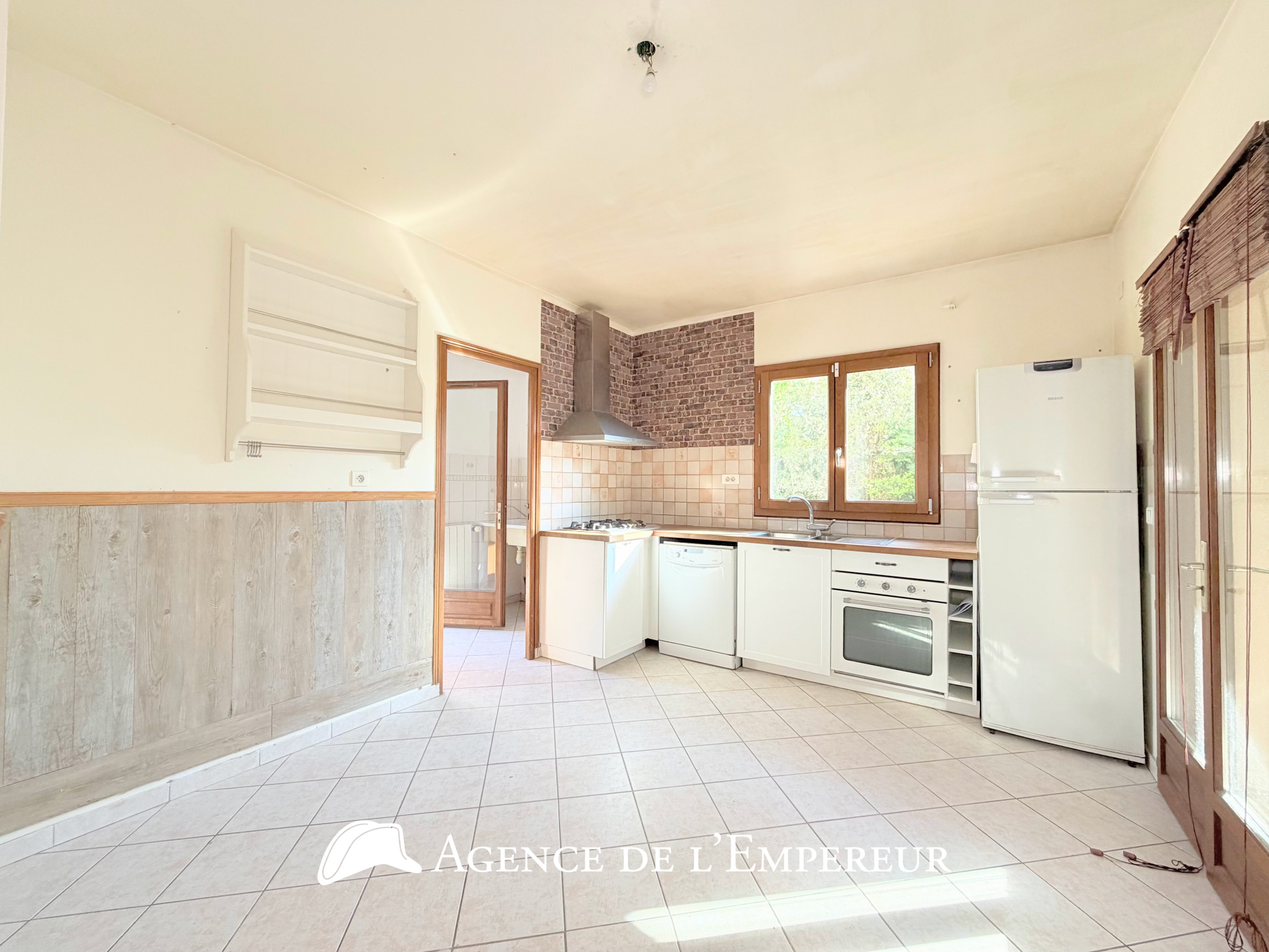 MAISON 7 PIÈCES BUZENVAL - 9