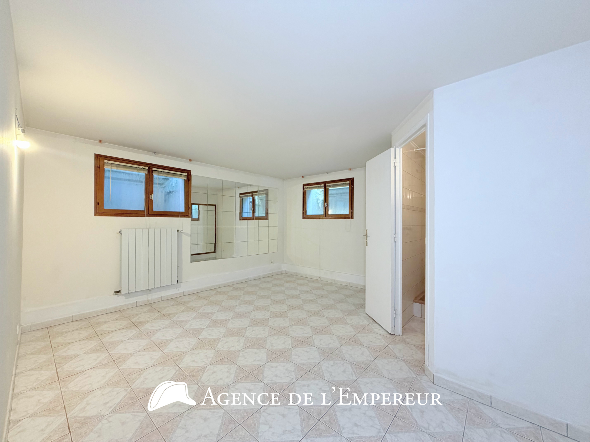 MAISON 7 PIÈCES BUZENVAL - 24
