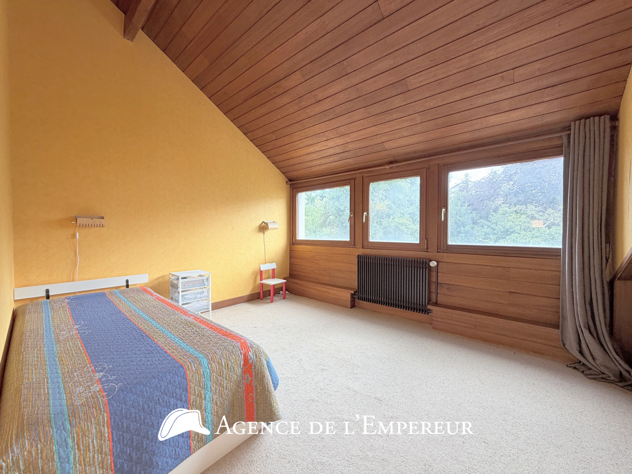 MAISON D'ARCHITECTE — 6 CHAMBRES — PARCELLE 1 190 m2 - 25