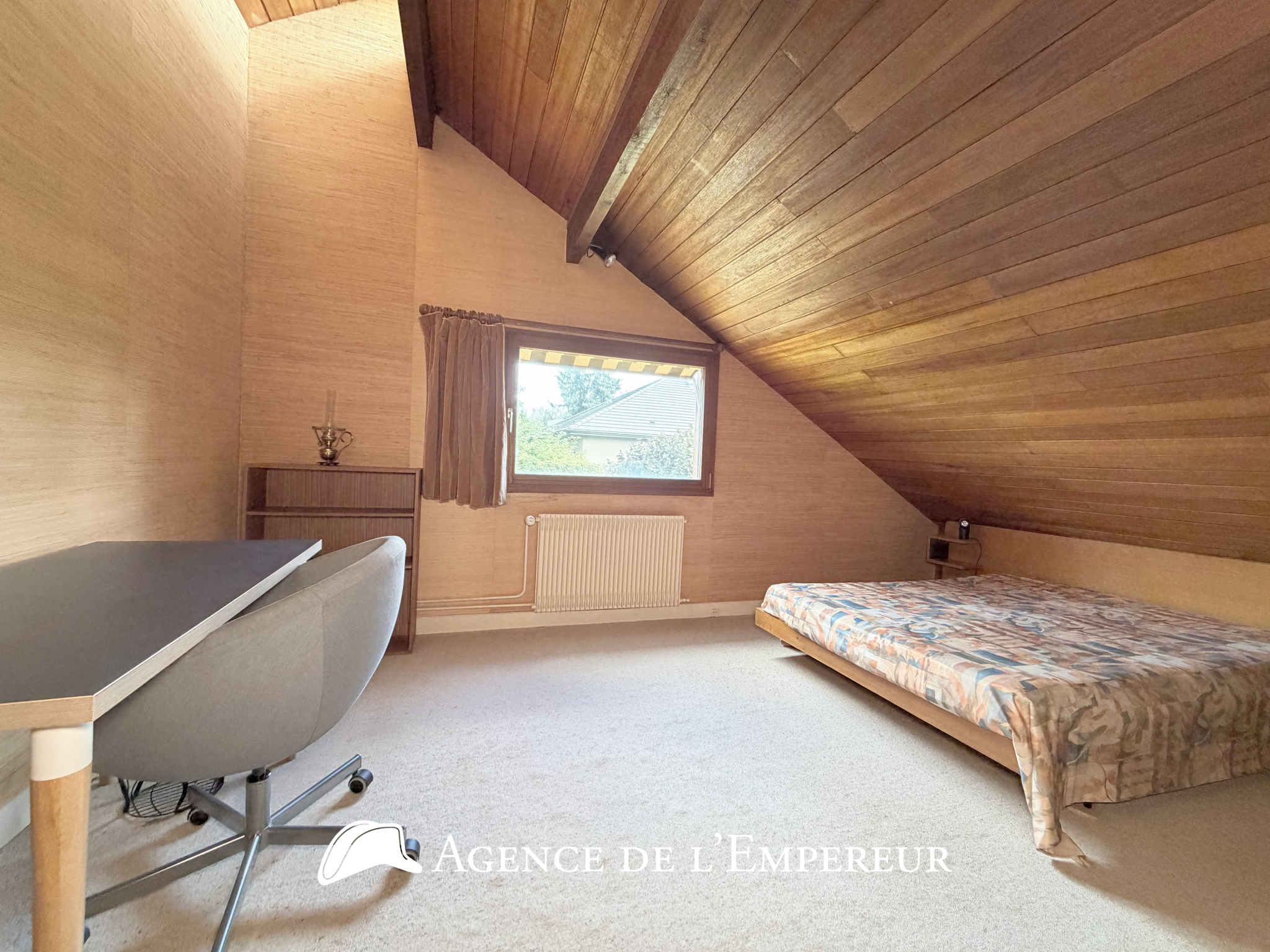 MAISON D'ARCHITECTE — 6 CHAMBRES — PARCELLE 1 190 m2 - 22