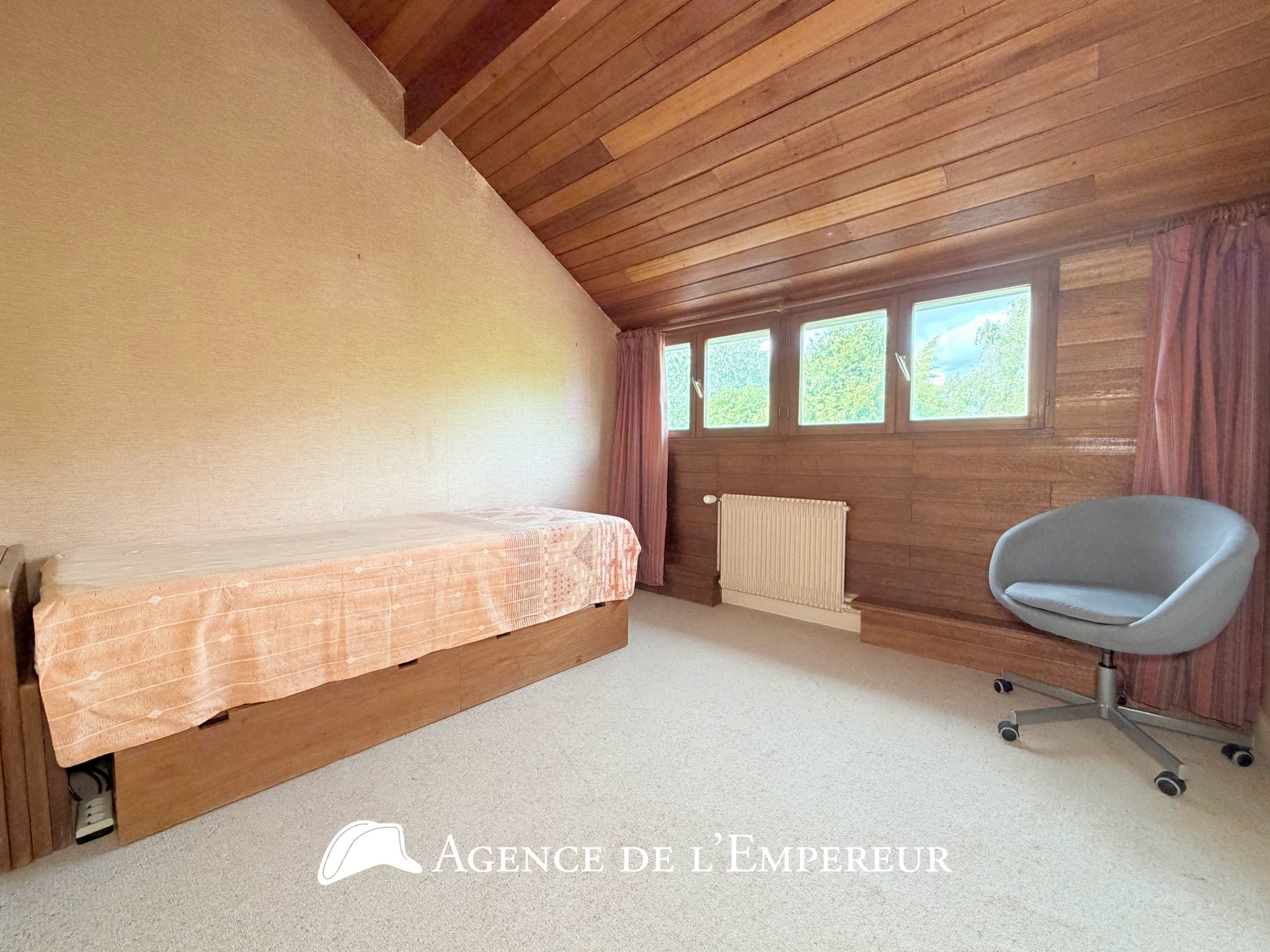 MAISON D'ARCHITECTE — 6 CHAMBRES — PARCELLE 1 190 m2 - 23