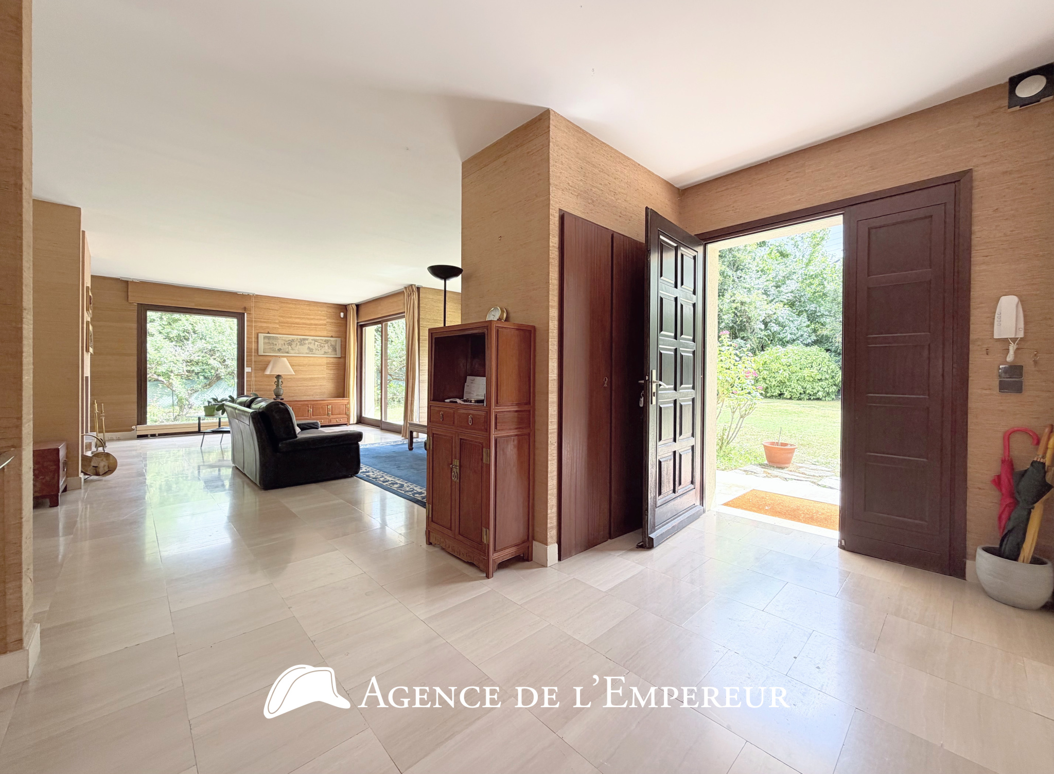 MAISON D'ARCHITECTE — 6 CHAMBRES — PARCELLE 1 190 m2 - 11