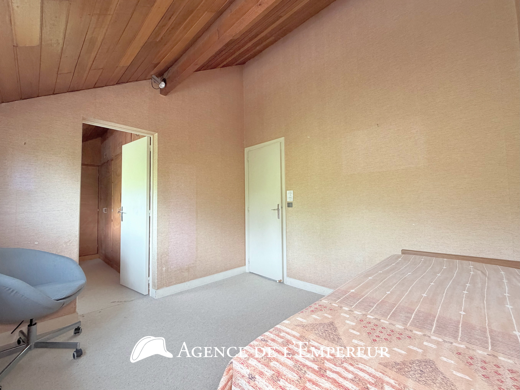 MAISON D'ARCHITECTE — 6 CHAMBRES — PARCELLE 1 190 m2 - 24