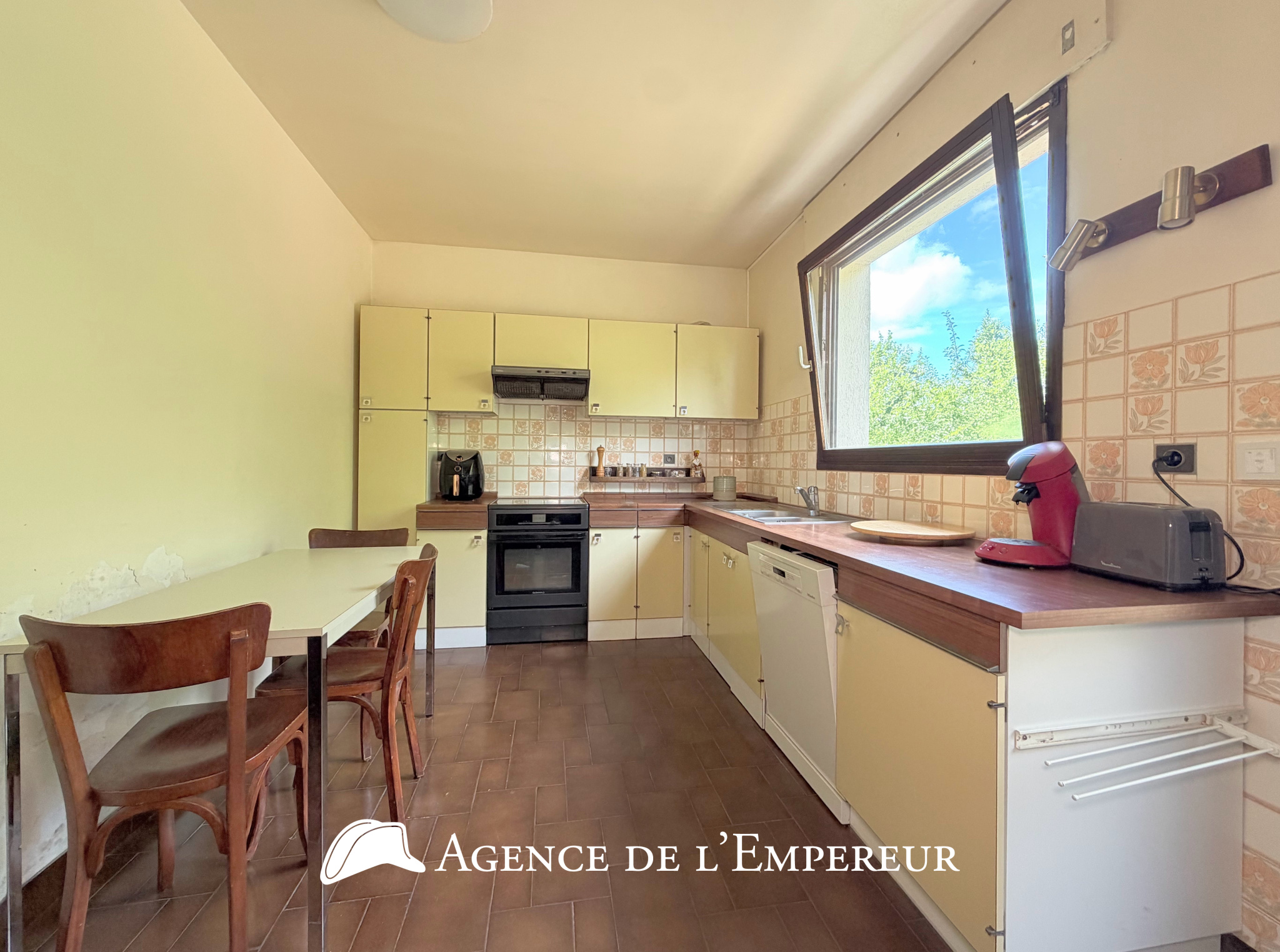 MAISON D'ARCHITECTE — 6 CHAMBRES — PARCELLE 1 190 m2 - 16