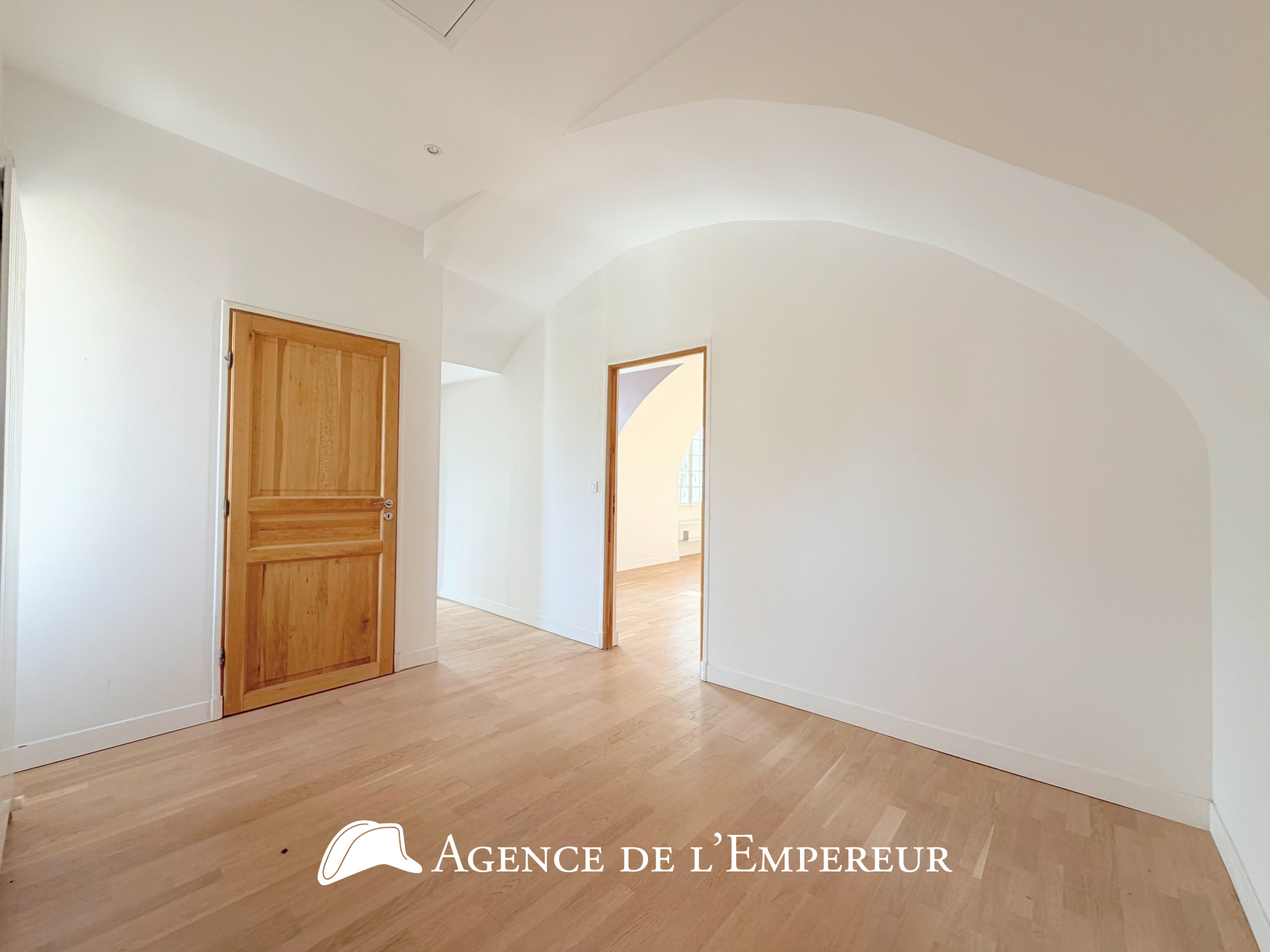 Demeure dans le Parc de la Malmaison, parcelle de 3 000 m2 - 21