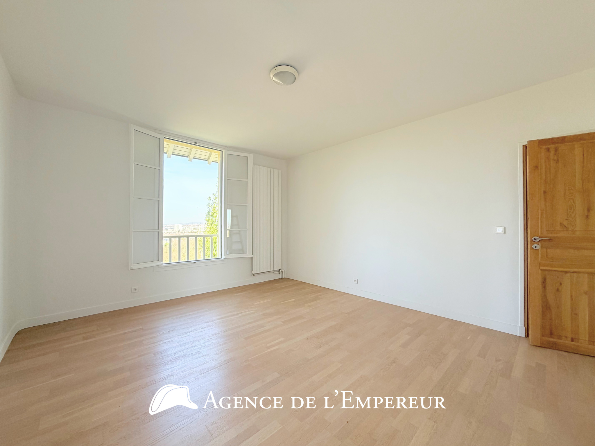 Demeure dans le Parc de la Malmaison, parcelle de 3 000 m2 - 22