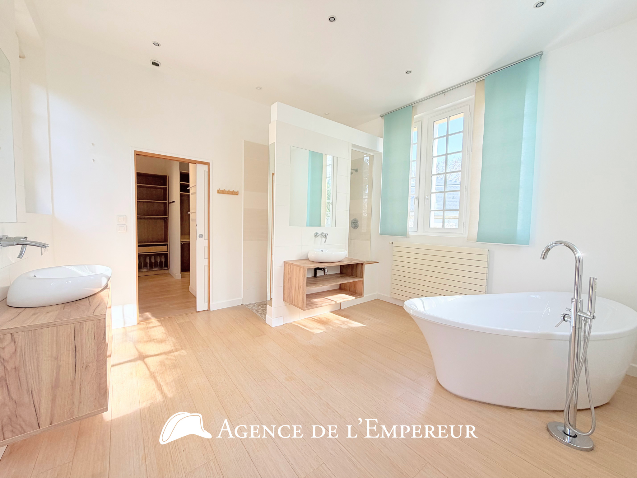 Demeure dans le Parc de la Malmaison, parcelle de 3 000 m2 - 11