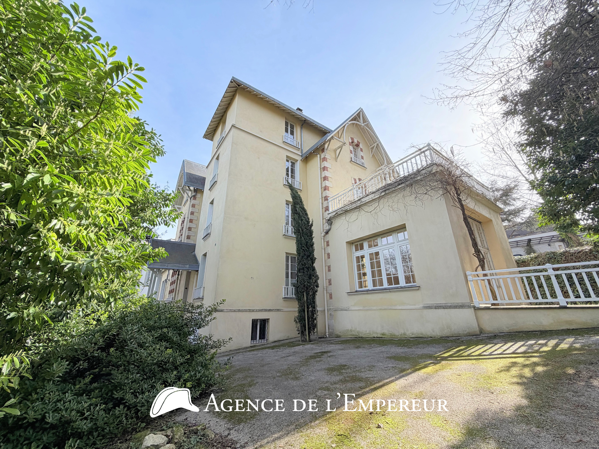 Demeure dans le Parc de la Malmaison, parcelle de 3 000 m2 - 30