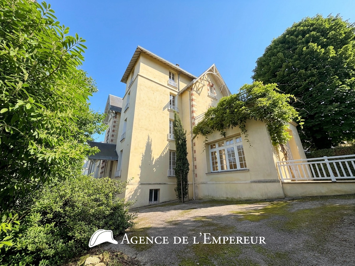 Demeure dans le Parc de la Malmaison, parcelle de 3 000 m2 - 26