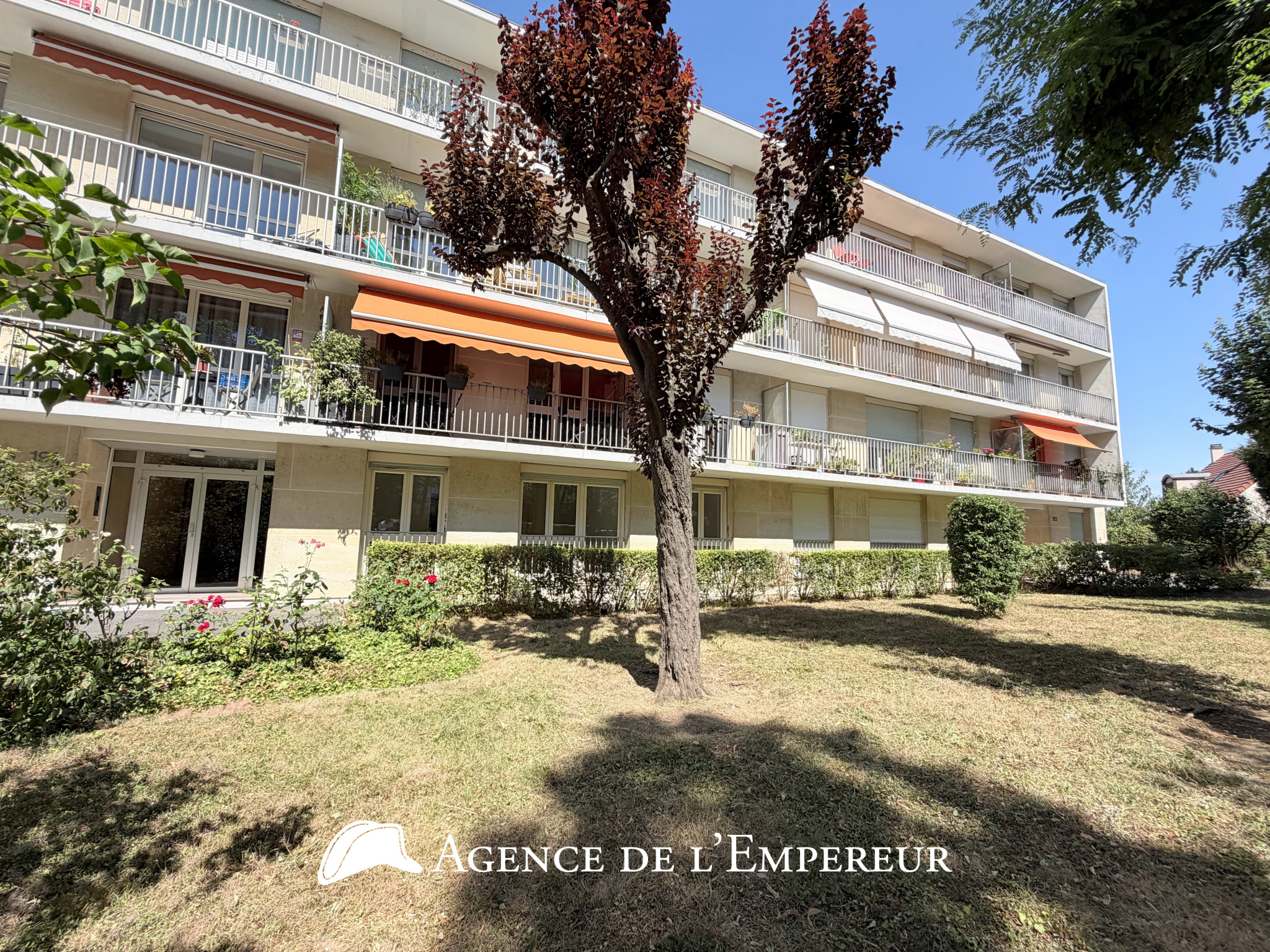 Appartement traversant 5 pièces - Rueil Buzenval - 18