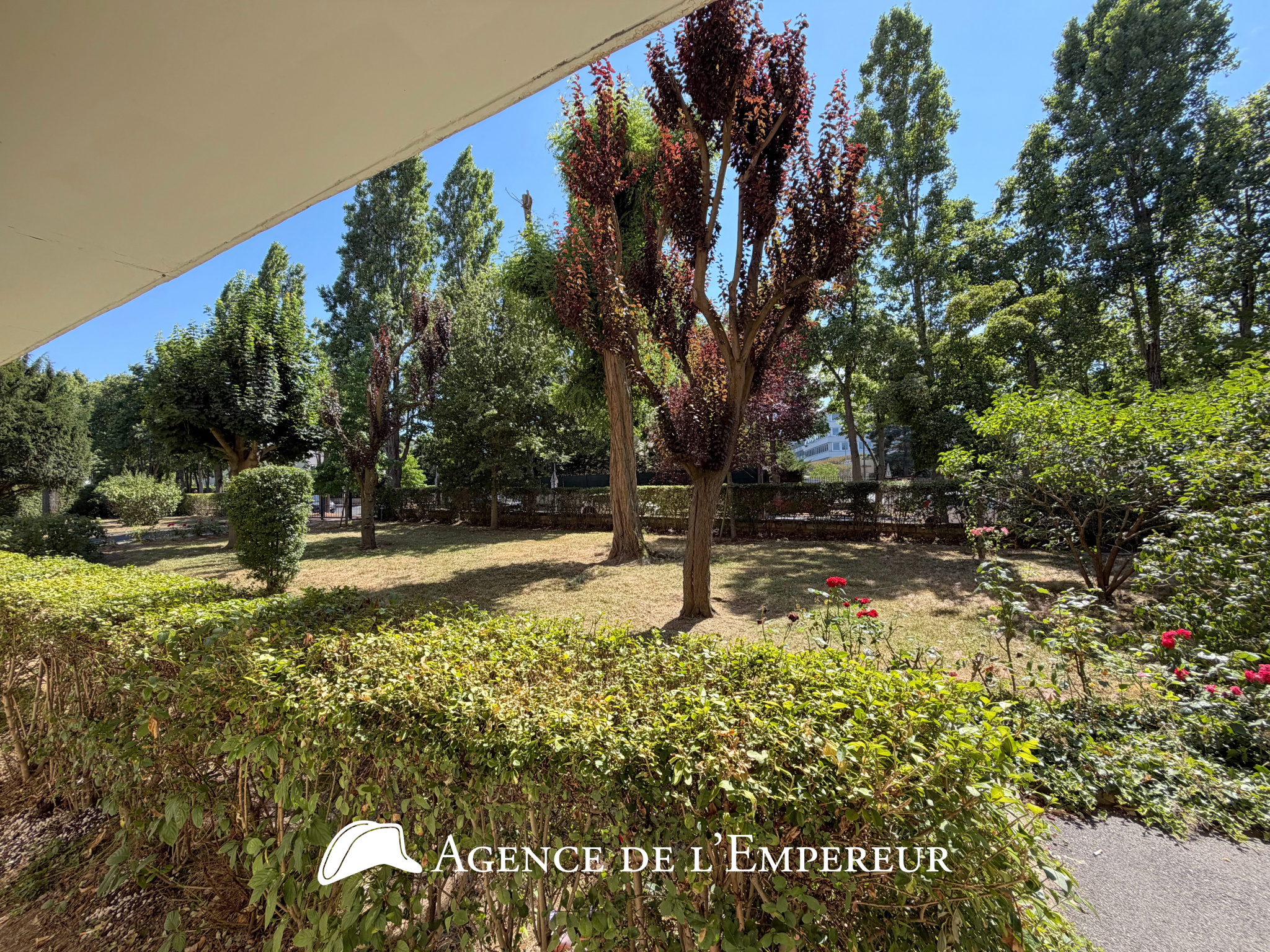 Appartement traversant 5 pièces - Rueil Buzenval - 19