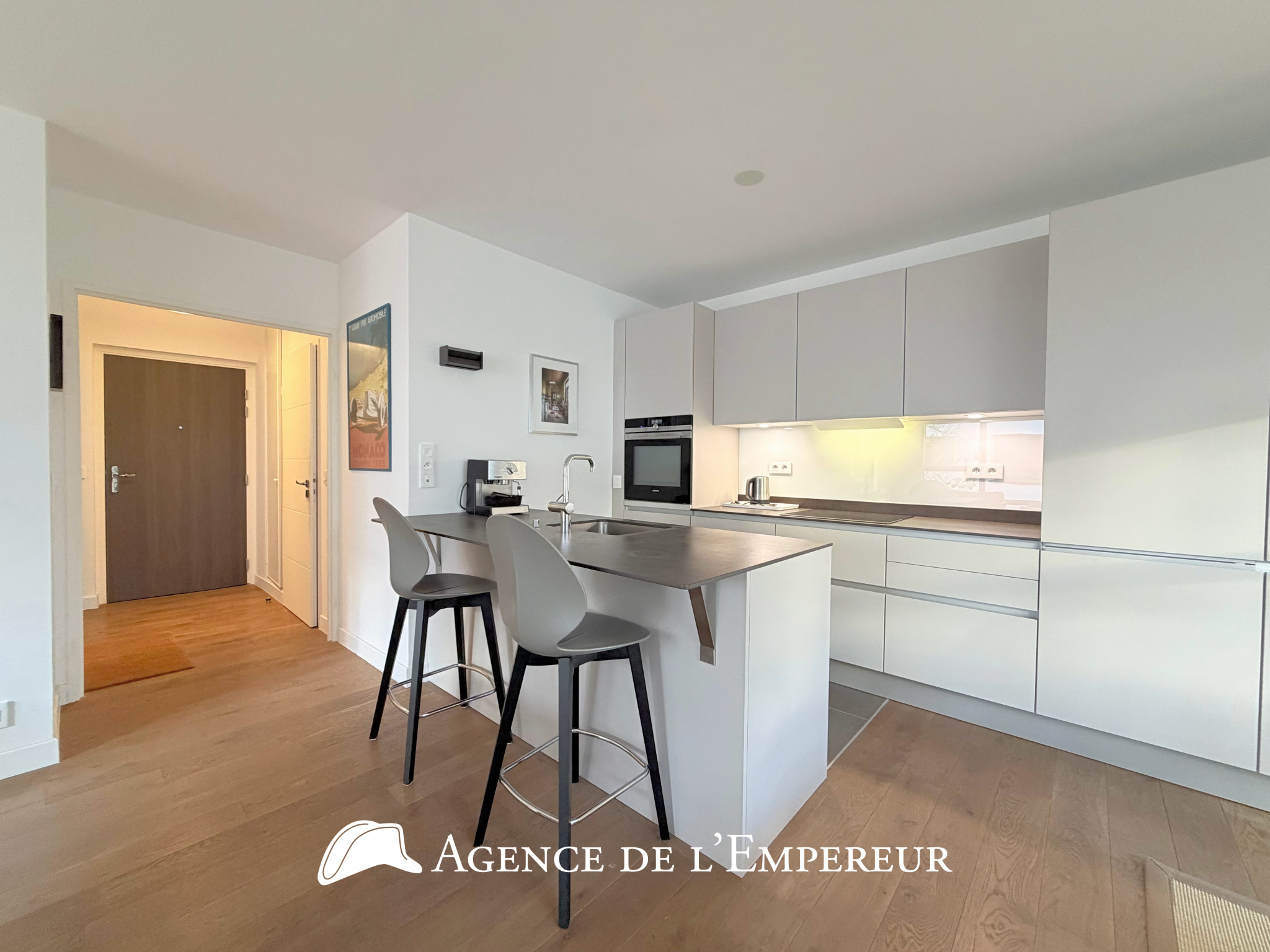 Grand 2 pièces 56 m2 avec terrasse, cave et parking. Résidence Jadis et Demain - 7