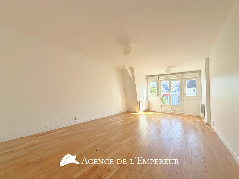 3 pièces dernier étage, cœur de ville   DPE C