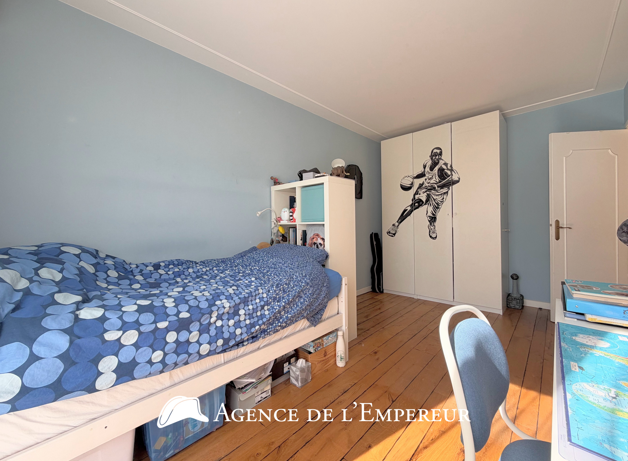 5 pièces, 101,3 m2, balcon, cave et parking. DPE C - 15
