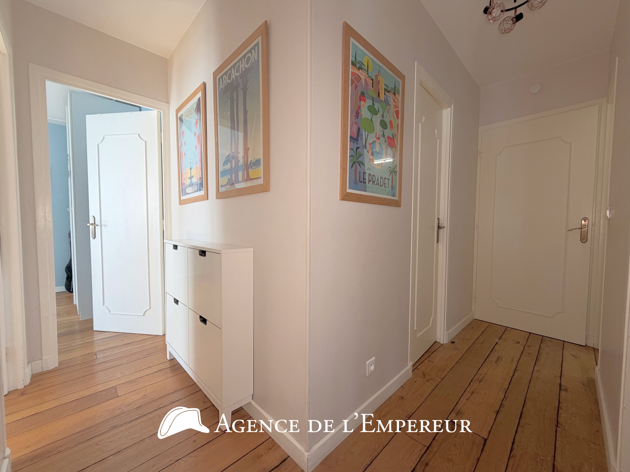 5 pièces, 101,3 m2, balcon, cave et parking. DPE C - 9
