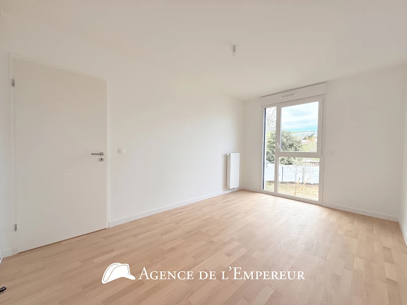 2 pièces Location non meublée - Buzenval