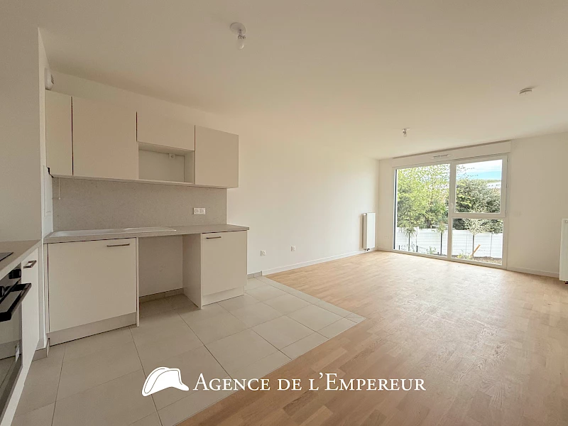 2 pièces Location non meublée - Buzenval