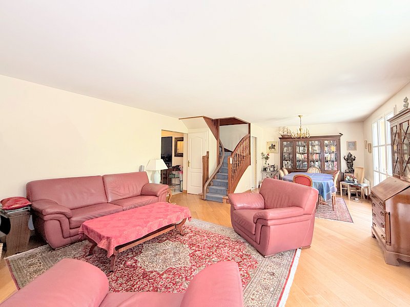 Maison 190 m2 avec jardin Sud/Ouest dans le domaine recherché de l'Impératrice, Rueil-Malmaison