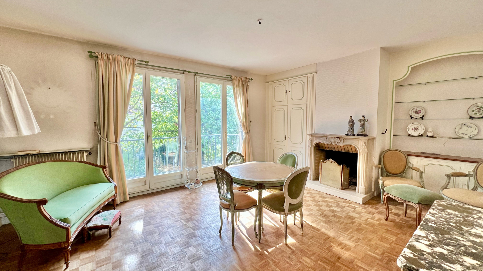 Appartement 3 pièces avec balcon et cheminée. - 3
