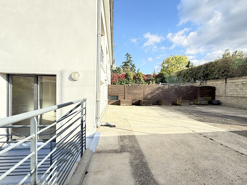Rueil limite Suresnes