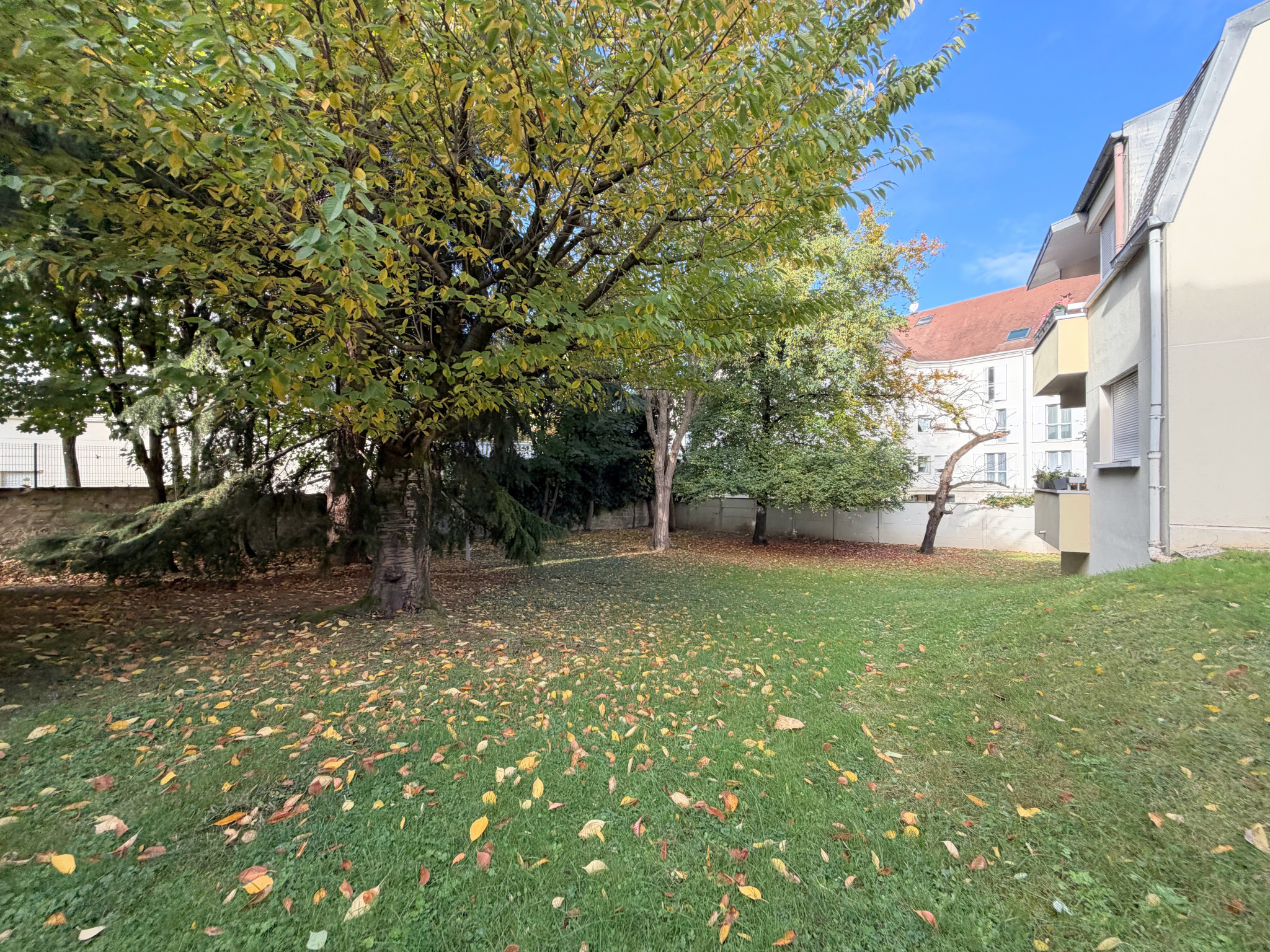 Grand 3 pièces avec terrasse, box et cave, à deux pas du centre-ville - 22
