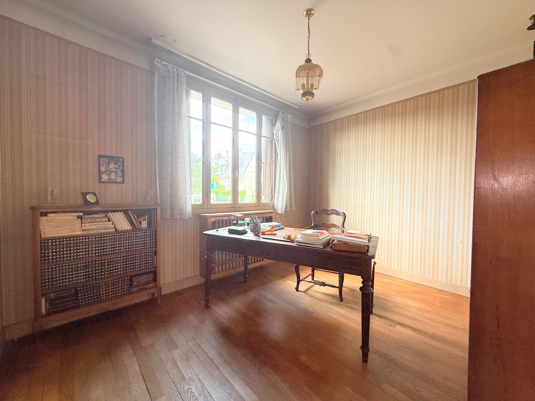 MAISON 8 PIÈCES - PLATEAU RUEIL - 10