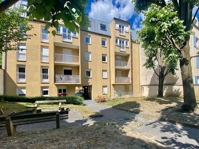 3 pièces avec parking, dernier étage, cœur de ville   DPE C