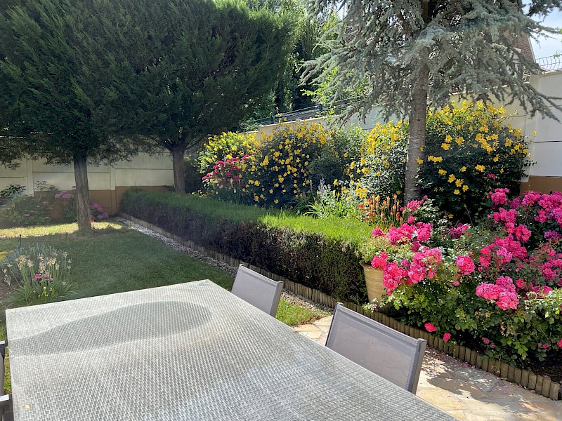 Maison Buzenval   DPE C, 4 chambres, jardin, garage et sous-sol