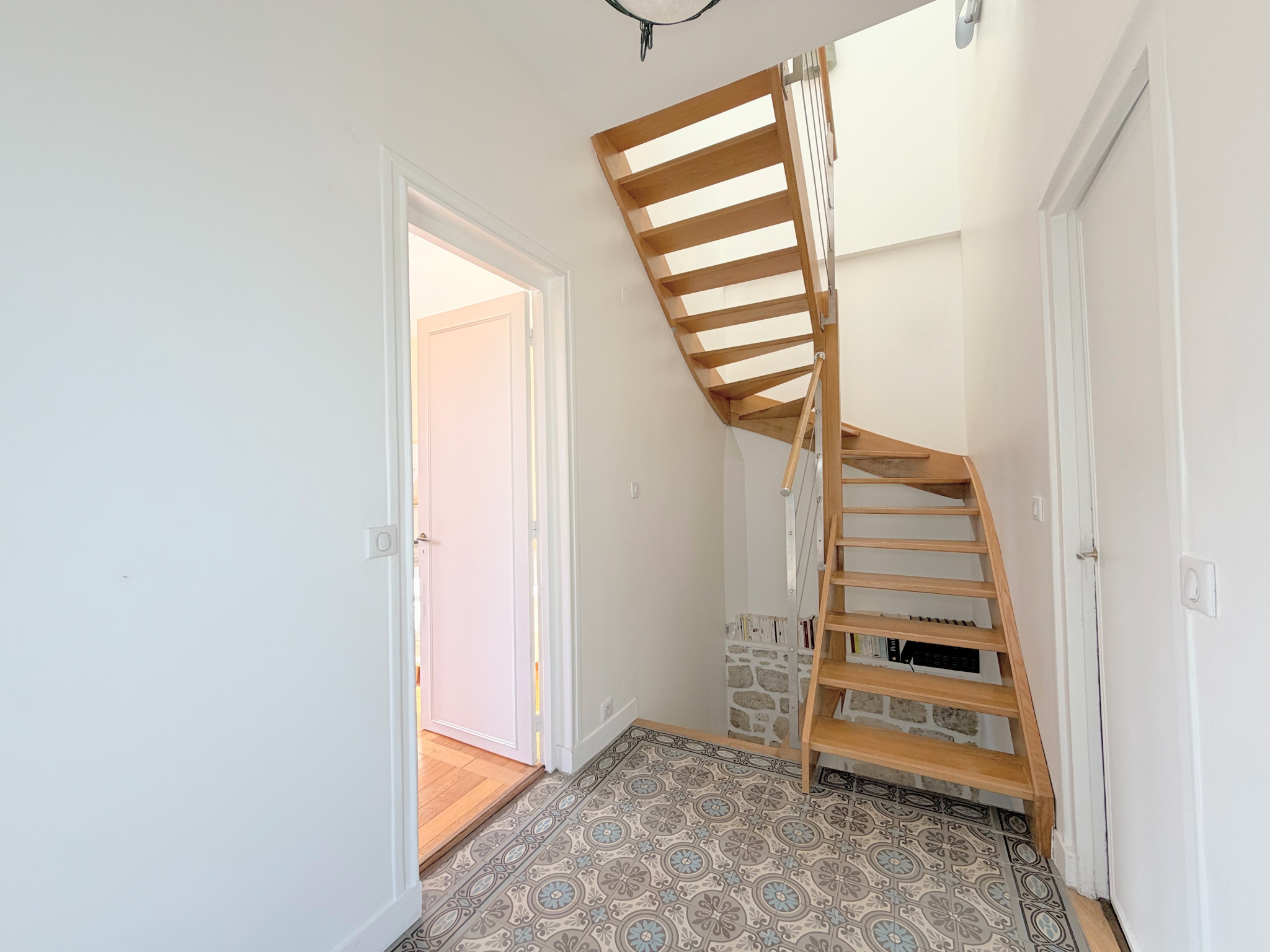 MAISON ENTRE CENTRE-VILLE ET RER A - PARCELLE DE 602 m2 - 12