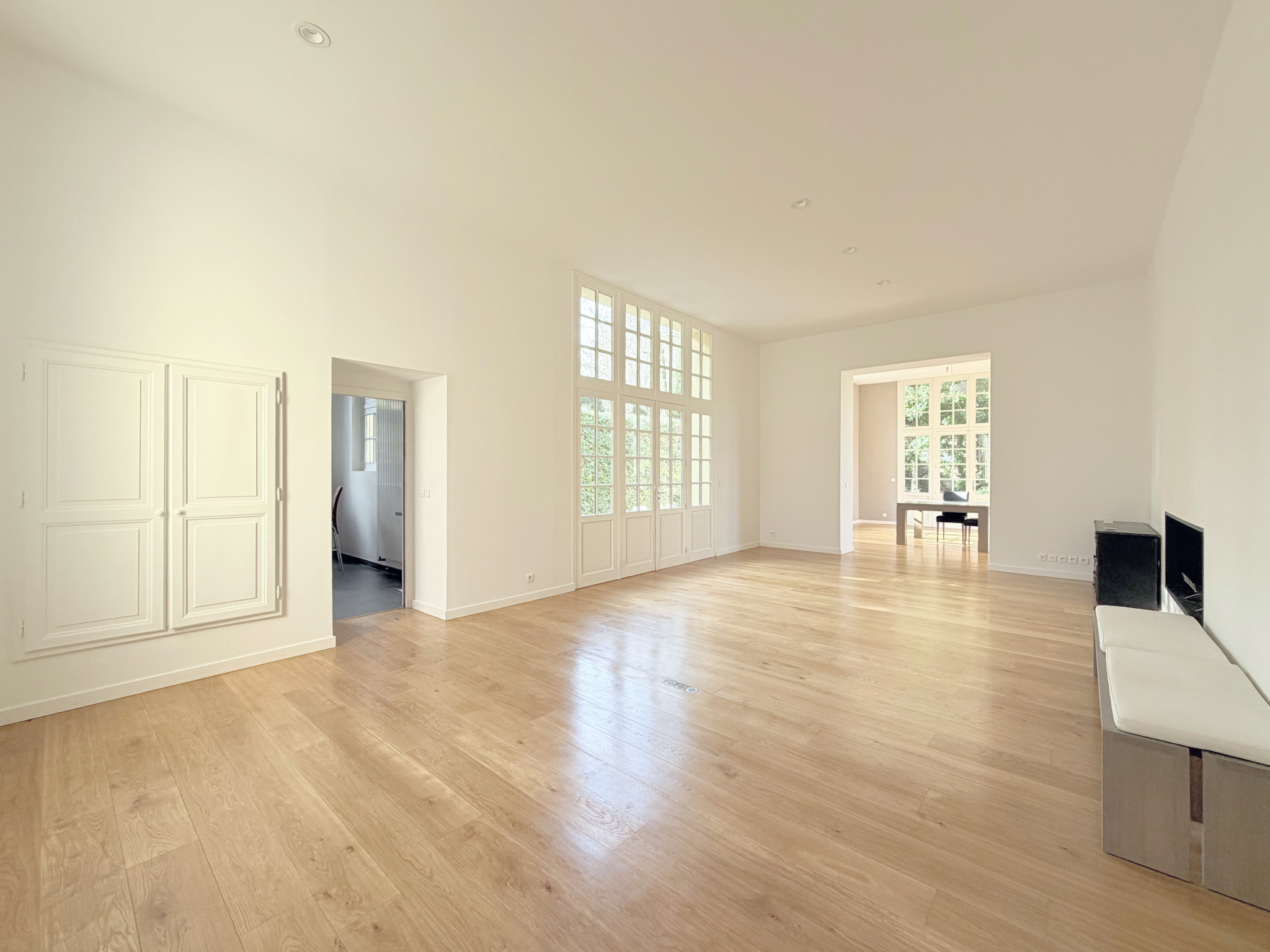 Demeure de 412 m2 habitables, parcelle de 3 000 m2   Parc de la Malmaison - 4